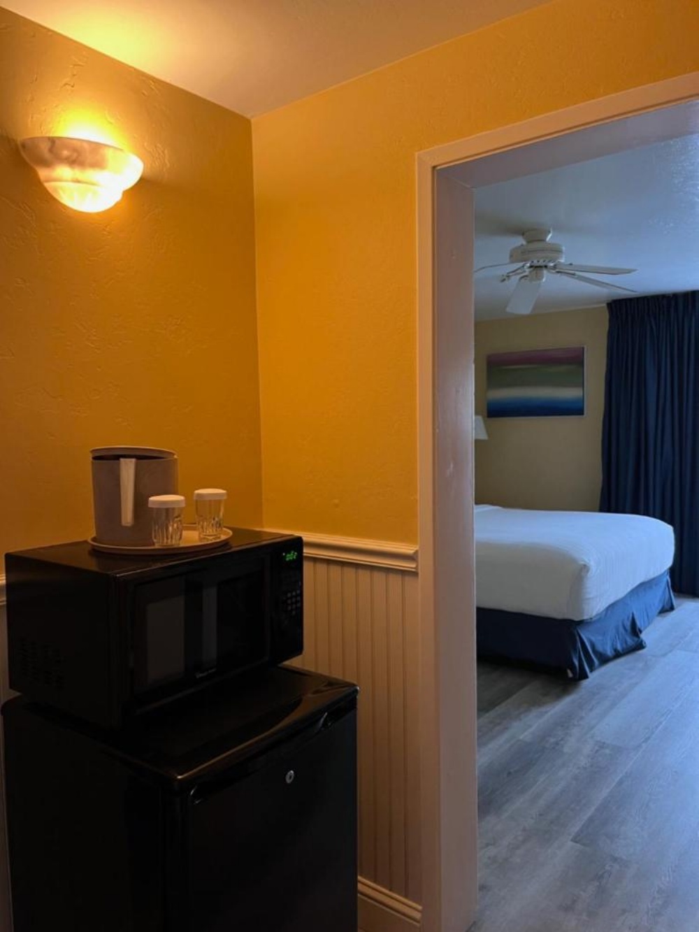 Monterey Bay Lodge